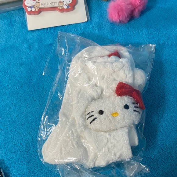 Hello Kitty Bundle - Picture 7 of 10
